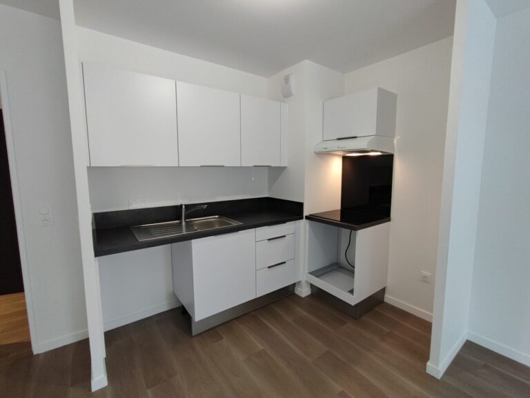 Livry à louer 3 pièces avec balcon et parking double — photo 3