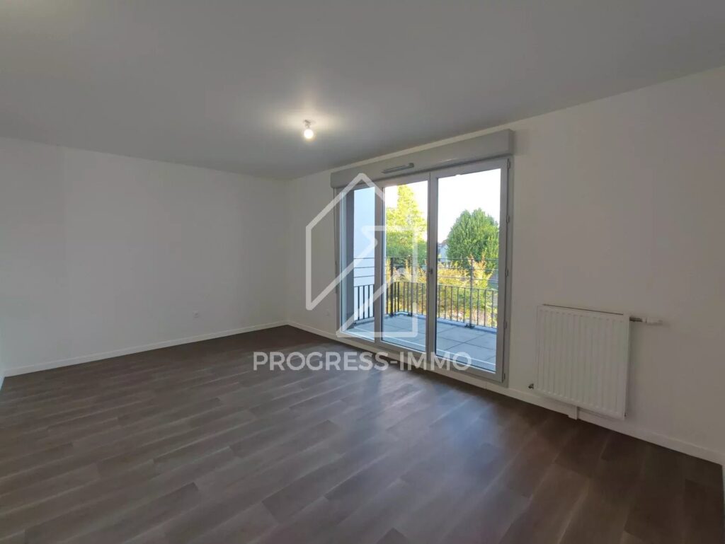 Livry Gargan, 2 pièces dans résidence de 2022 avec balcon et parking — photo 1