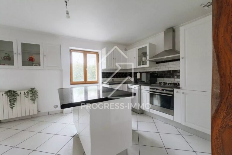 Maison de ville 92 m² 3 chambres avec terrasse et garage, terrain 143m² — photo 3