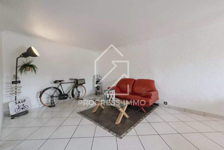 Maison de ville 92 m² 3 chambres avec terrasse et garage, terrain 143m² — photo 5