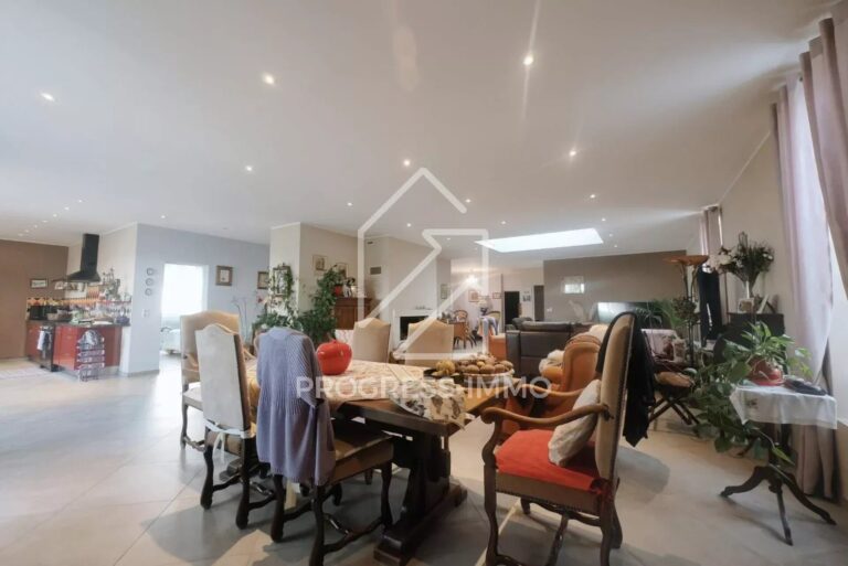 Ensemble Immobilier de 10 Logements et 1 Entrepôt au Centre-ville — photo 5