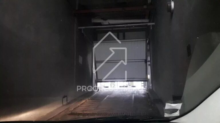 A 2 min du RER box de stationnement à louer — photo 2