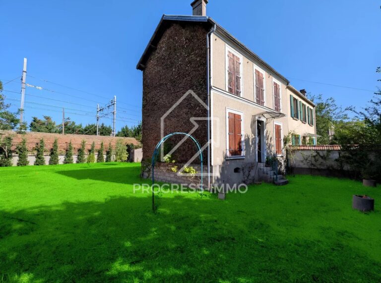 Maison charmante à rénover à La Varenne Saint-Hilaire — photo 2