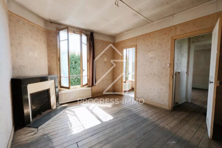 Maison charmante à rénover à La Varenne Saint-Hilaire — photo 4