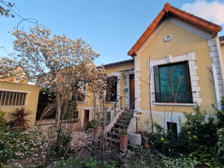 Maison d’habitation avec jardin, box, et ssol — photo 5