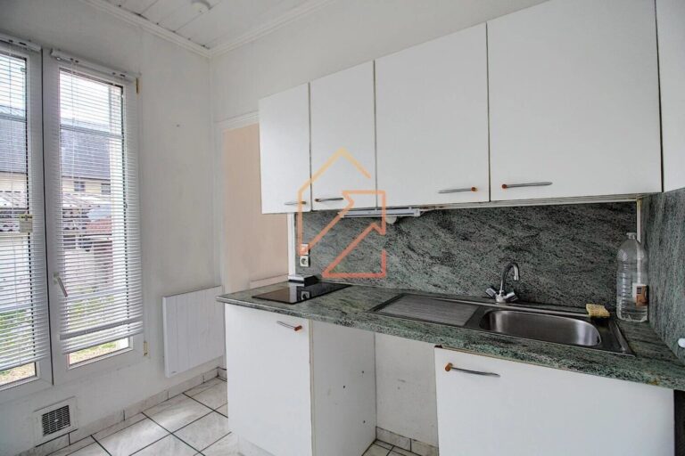 Studio de 20.82m² avec cave à rénover — photo 2